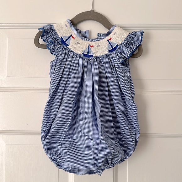 Smocked sailboat bubble 12m - Picture 1 of 1